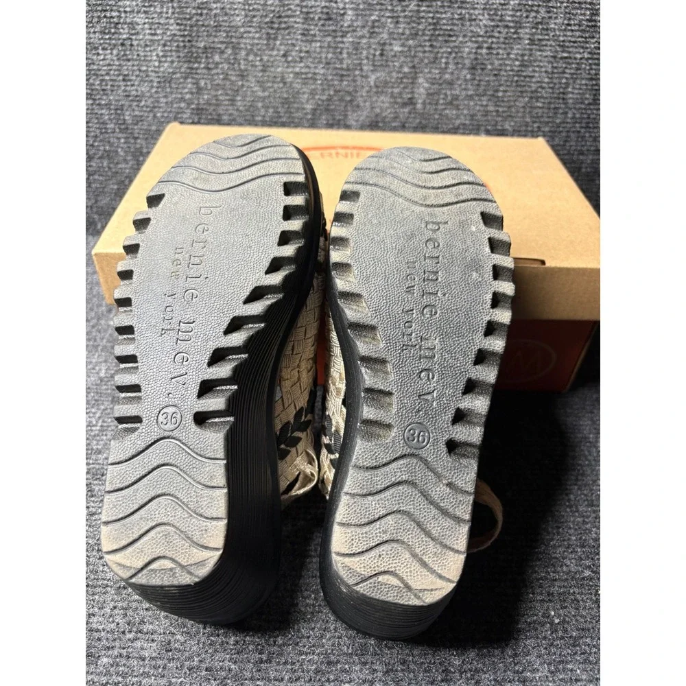Bernie Mev Braided Level Light Gold Black Woven Wedge‎ Sandals Womens 6 36